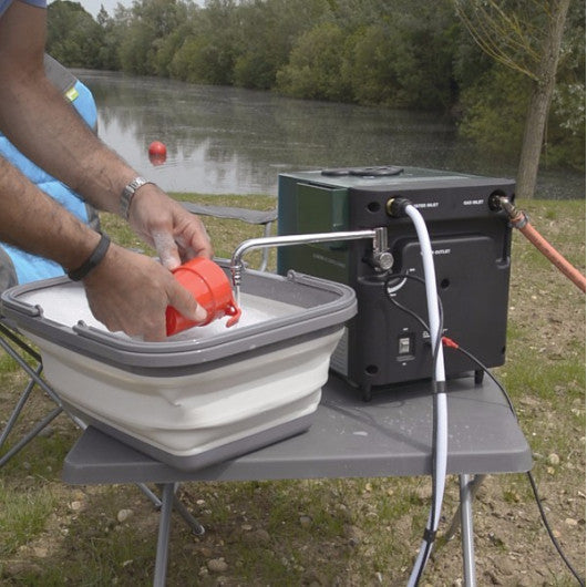 Chauffe eau portable à gaz et douchette KAMPA